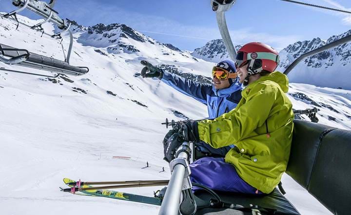 Højde plan Hurtigt Alpe d'Huez i Frankrig - Billig skiferie med familien - Danski